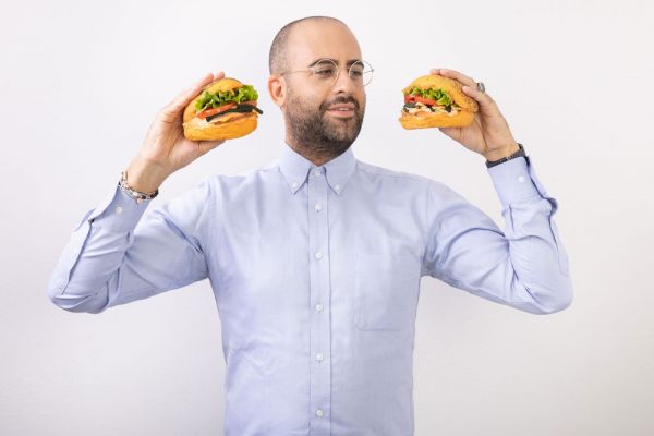 Matteo Toto e i suoi hamburger. Impatto Coronavirus su Panini Durini, Flower Burger, Rossopomodoro.