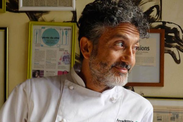 Ritratto di Alessandro Frassica, chef e ristoratore italiano. Tutela filiera alimentare.
