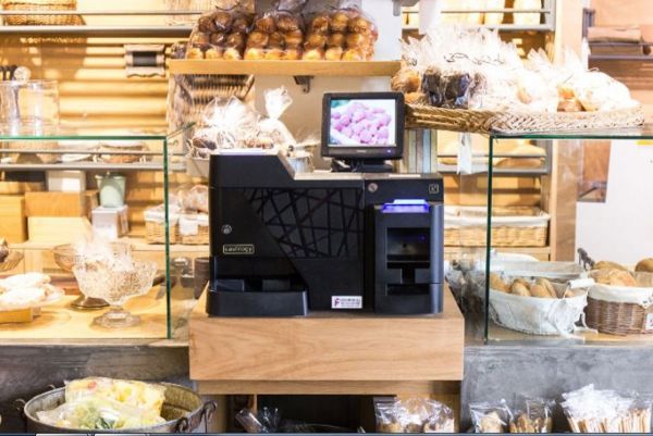 Cassa automatica in panetteria. Esempio di idea per creativi e imprenditori.