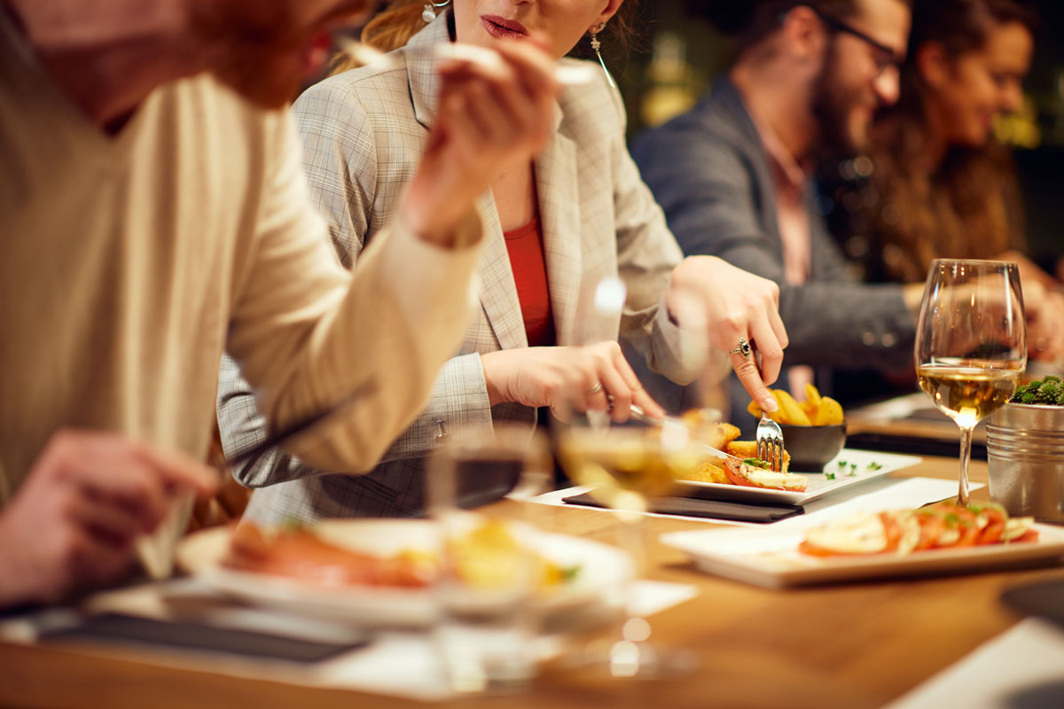 Mangiare al ristorante? Gli italiani divisi