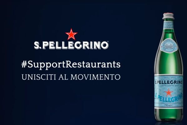 Sanpellegrino supporta la rinascita del fuoricasa. Bottiglia di acqua minerale Sanpellegrino e campagna #SupportRestaurants.