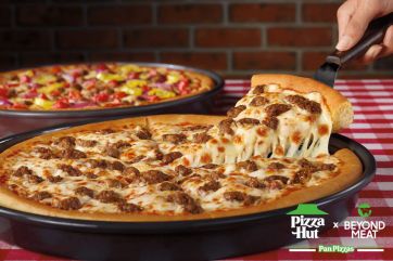 Pizza-Hut-Beyond-Meat plant based