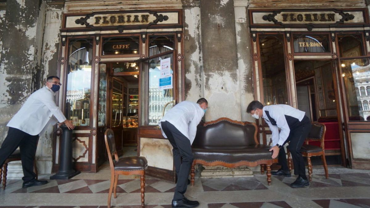 Dal Caffè Florian parte un Sos per salvare i locali storici