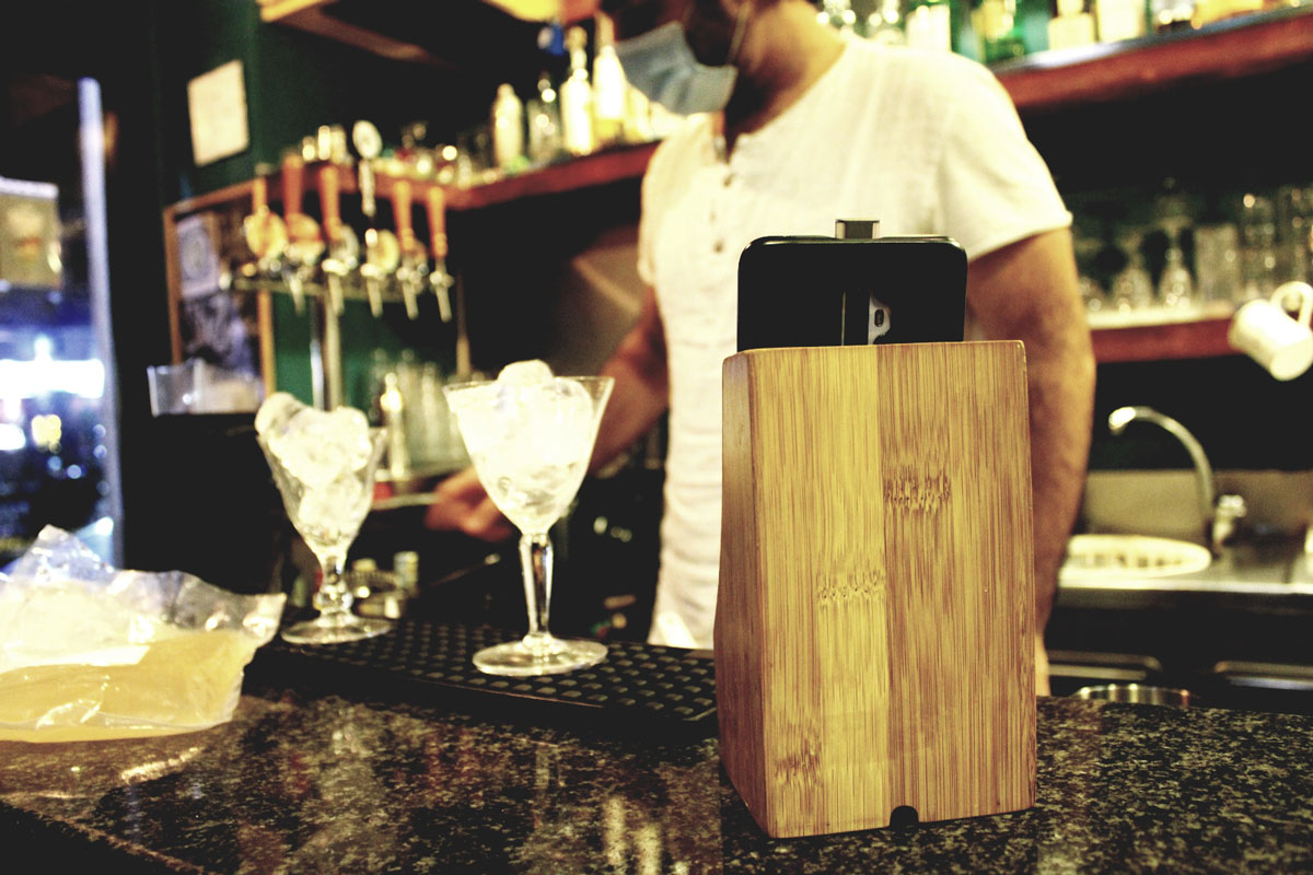 Instabar, incontro virtuale con il barman a cui ordinare un cocktail delivery