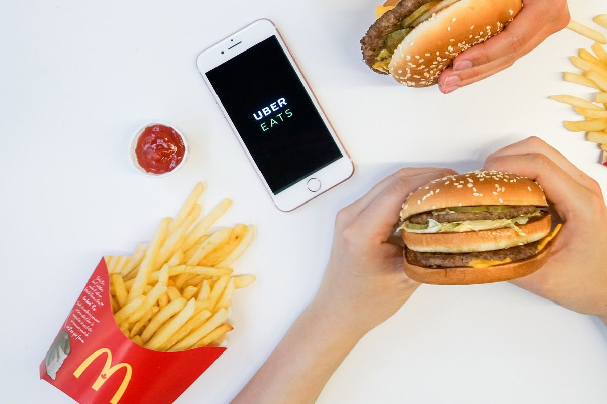 McDonald’s rinnova le partnership con Doordash e Uber Eats