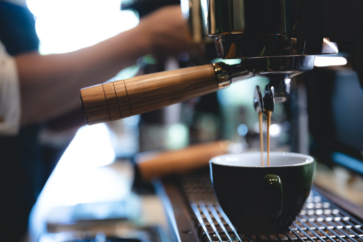 Il caffè tra luci e ombre