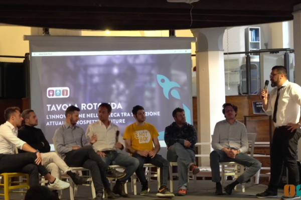 Tavola rotonda sul futuro della ristorazione: esperti a confronto.