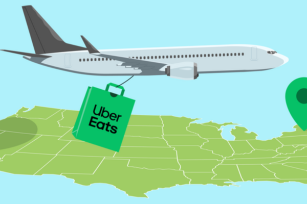 Uber Eats delivery aereo: aereo con borsa Uber Eats sopra mappa USA. Consegna rapida cibo a domicilio.