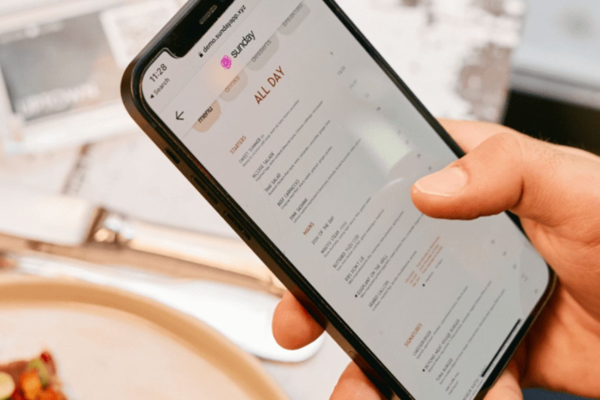 Foodtech Sunday: menu digitale su smartphone. Ordina e paga facile!