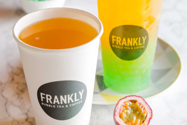 Bubble tea Frankly: bevanda rinfrescante con tè, frutta della passione e perle di tapioca.