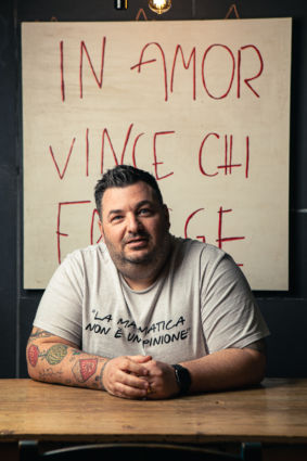 Mirko Rizzo, volto noto pizzerie d'Italia. Ritratto pizzaiolo contemporaneo.