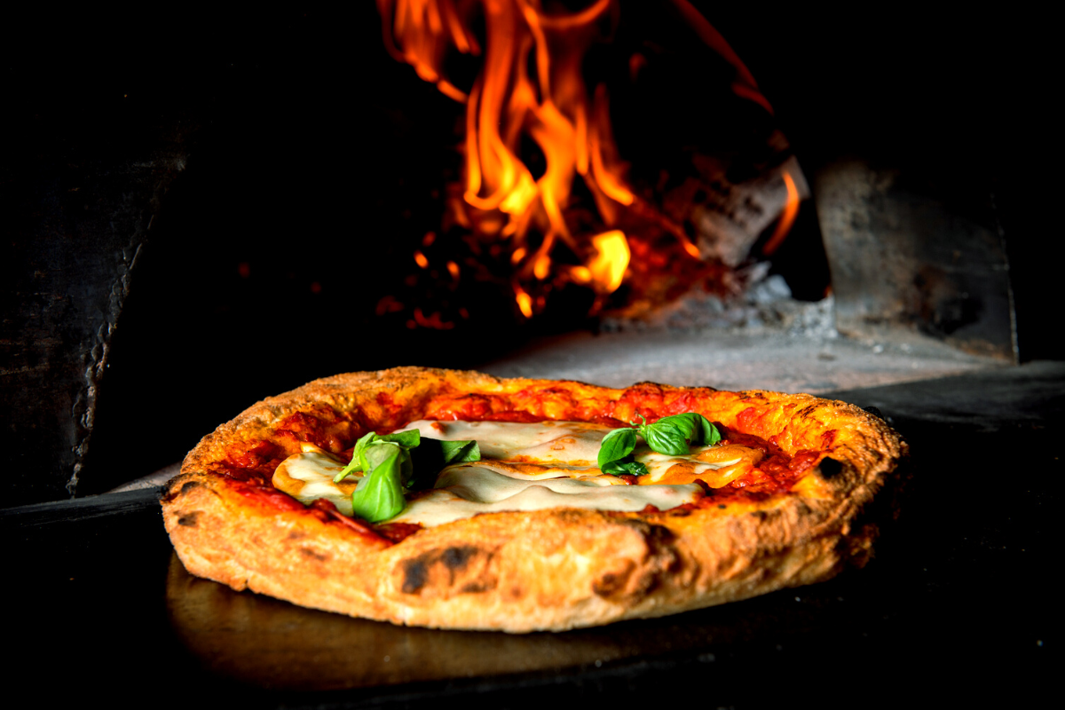 Pizzadagiù: Casa Surace firma una pizza che profuma di Sud