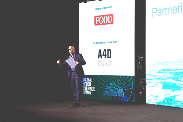 Relatore al Global Food Service Forum. Industria e capitale per la crescita del settore.