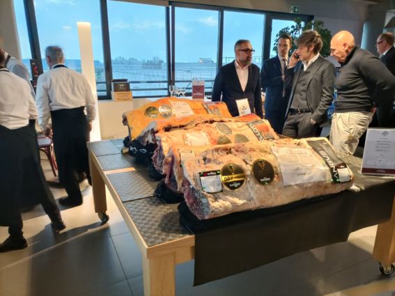 Presentazione Juan Navarro Selección da Gruppo Dac: tagli pregiati di carne.