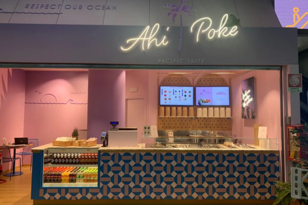 Nuovo Ahi Poké di Chef Express. Design moderno e colorato. Poké bowl fresche e gustose.