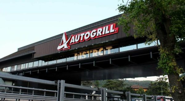 Autogrill: vista esterna del ristorante. Ricavi in aumento grazie al traffico aereo.