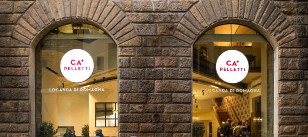 Vetrine Ca' Pelletti a Firenze. Ristorante di Romagna con pasta fresca e specialità regionali. Cucina tradizionale.