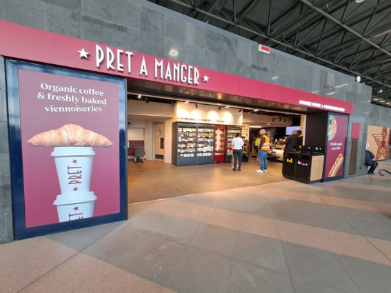 Pret A Manger a Malpensa T2. Caffè, croissant e cibo fresco. Chef Express porta Pret in Italia.