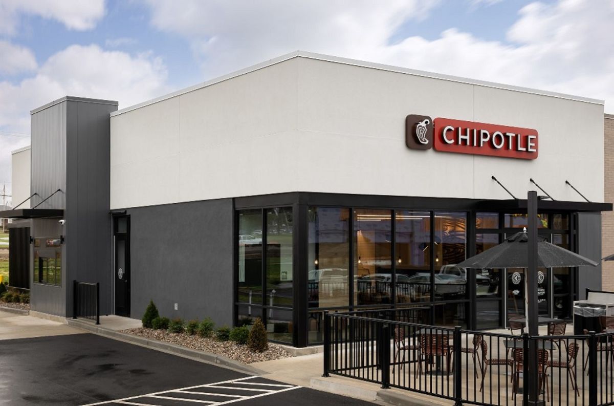 Ristrutturazione interna, anche Chipotle taglia personale