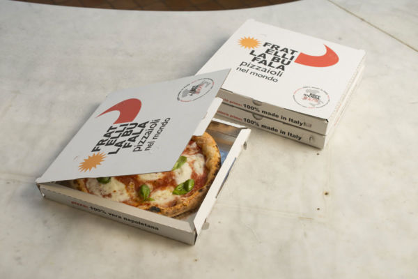 Pizza Fratelli La Bufala in scatola. Pizza napoletana, senza glutine.