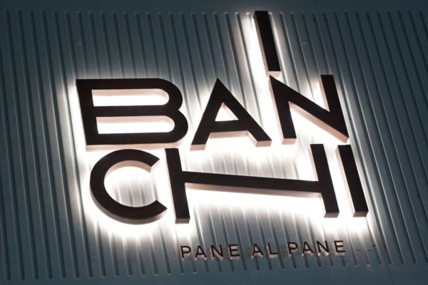 Insegna I Banchi, Food Hall Autogrill aeroporto Palermo. Ristorante con specialità siciliane.